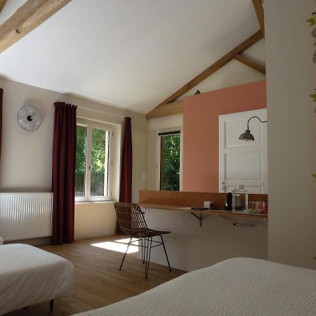 Au Petit Grain Bed and Breakfast Coutures  Eksteriør billede