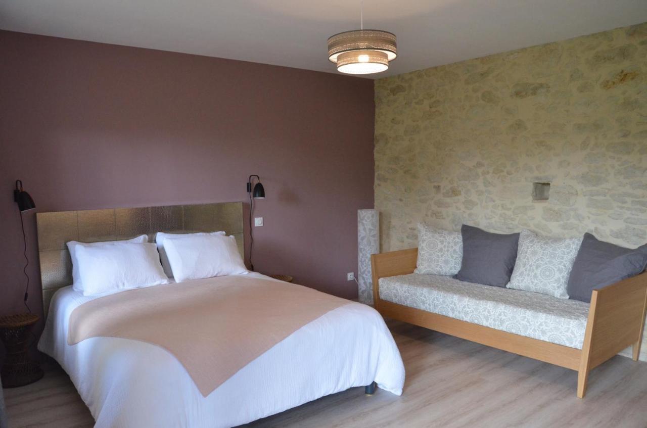 Au Petit Grain Bed and Breakfast Coutures  Eksteriør billede